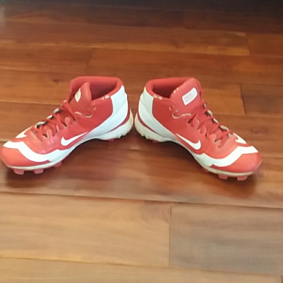 Baseball cleats - Picture 2 of 4